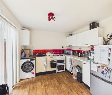 2 BED Semi-detached house To rent - Photo 4