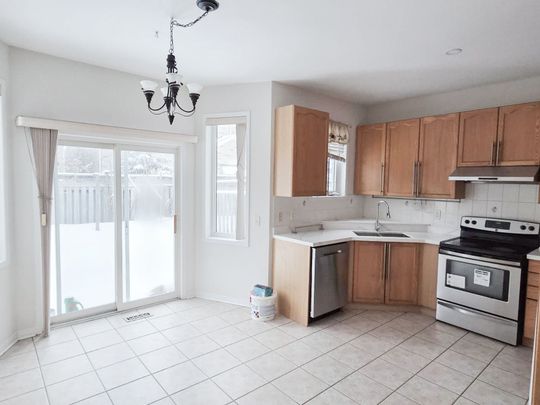 For Lease - 4 Belgrave Square, Markham, Ontario - Photo 1