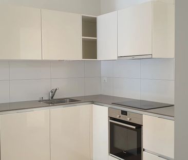 Appartement de 2 pièces au 1er étage entièrement rénové. - Photo 2