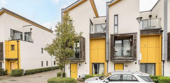 4 bedroom flat to rent - Photo 2