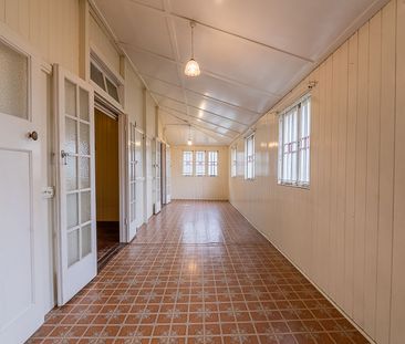 OPTIMAL LOCATION - OPPOSITE IPSWICH HOSPITAL - Photo 6