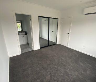 Three-Bedroom Townhouse in Pime Reservoir Location! - Photo 4