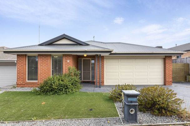 19 Parkfront Drive, Leopold - Photo 1