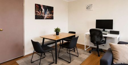 Redfern - Photo 4