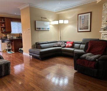 For Lease - 558 Lumberton Crescent, Mississauga, Ontario - Photo 1