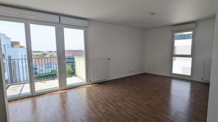 location Appartement T3 DE 66m² À CERGY - Photo 3