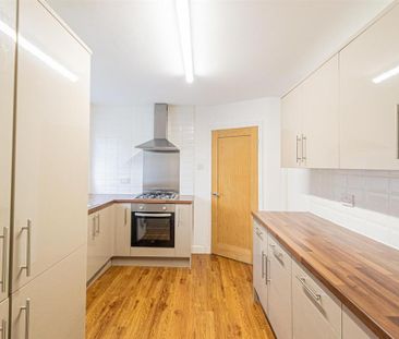 3 bedroom bungalow to rent - Photo 1