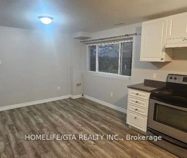 350 Waverly Street N #Basement - Photo 4