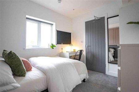 Cobbett Close, Winchester, Hampshire, SO22 - Photo 3