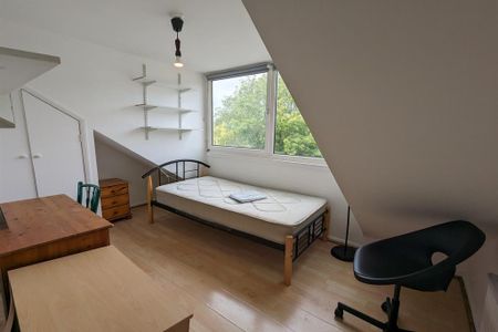 4 bedroom terraced house to rent - Photo 2