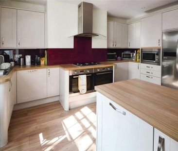 1 bedroom in a house share to rent - Photo 6