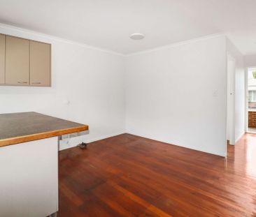 Lovely Unit in a Prime Onehunga Location! - Photo 4