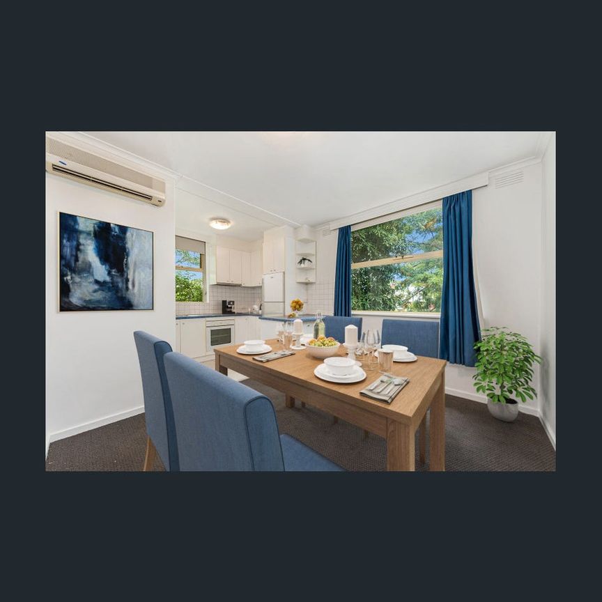 Light-Filled 1 bedroom apartment in Armadale - Photo 1