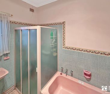 Centrally Located Family Home - Photo 5