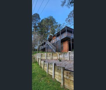 Two Bedroom Cottage in Convenient Location! - Photo 5