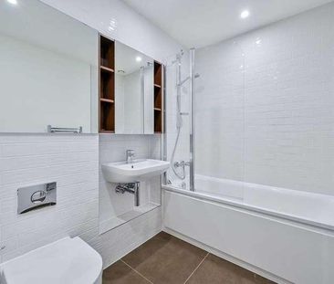 Compton House, Woolwich Riverside, SE18 - Photo 2