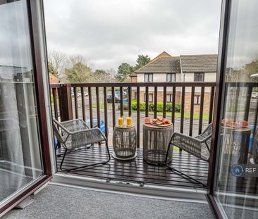 2 bedroom semi-detached house to rent - Photo 2