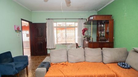 Casa com 3 quartos e 220m² para alugar em Vila Pires, Santo André. - Foto 2