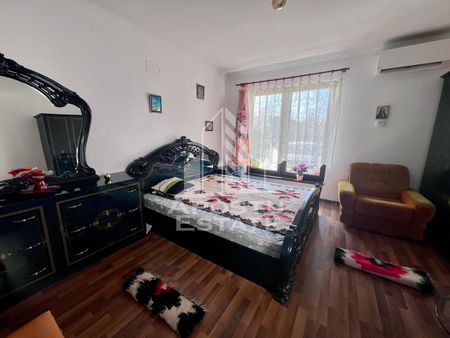Apartament de inchiriat 2 camere centrala proprie loc de parcare Giroc - Fotografie 2
