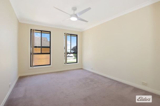 Spacious 3-Bedroom Townhouse in Springdale Heights - Photo 1