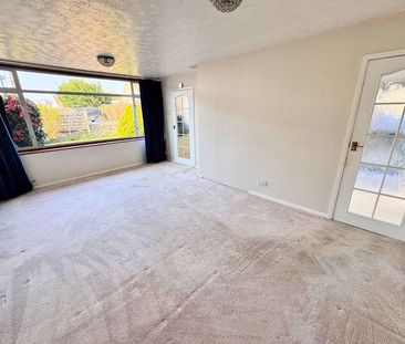 2 bedroom semi-detached bungalow to rent - Photo 3