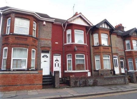 3 bedroom terraced house to rent - Photo 4