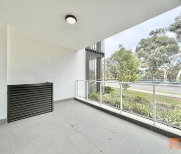1x1 Modern Executive Living - Photo 6