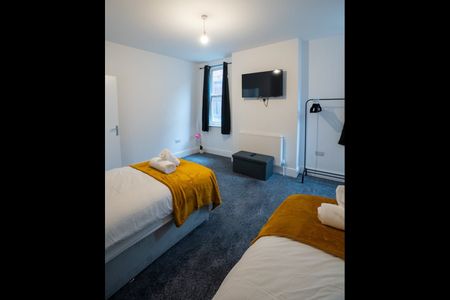 2 Bed Flat, Nottingham, NG7 - Photo 3