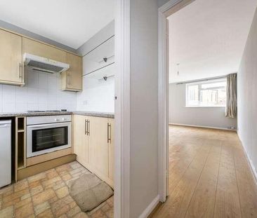 Amber Court, Laleham Road, Staines, TW18 - Photo 1