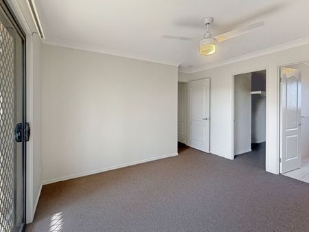 Refreshed Home in Prime Location of Springfield Lakes - Photo 4