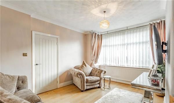 3 bedroom semi-detached house to rent - Photo 1