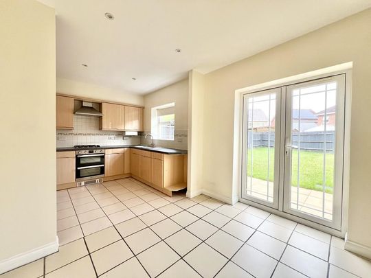 5 bedroom townhouse to rent - Photo 1