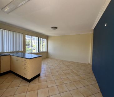 1/6 Hillview Crescent The Hill NSW - Photo 4