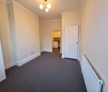 2 Bed Flat, Charlton Church Lane, SE7 - Photo 1