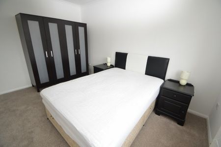 Welland Close, Langley, Berkshire,SL3 - Photo 2