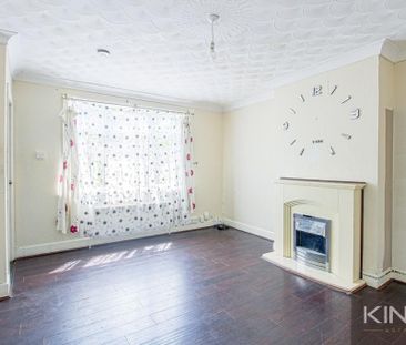 3 bedroom semi-detached house to rent - Photo 2