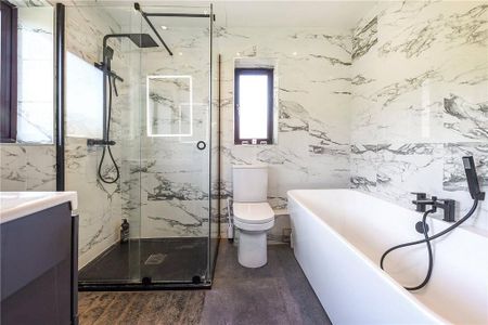 4 bedroom detached house to rent - Photo 5