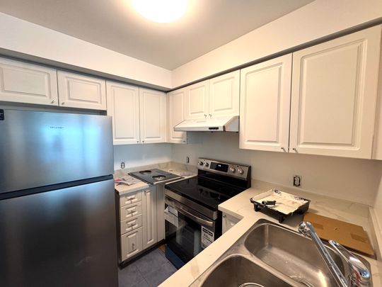 For Lease - 11 Lee Centre Drive Unit# 508, Toronto, Ontario - Photo 1