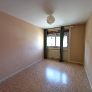 : Appartement 43.78 m² à SAINT ETIENNE - Photo 3