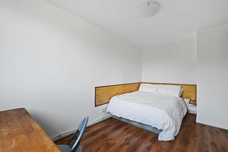3 bedroom flat to rent - Photo 5