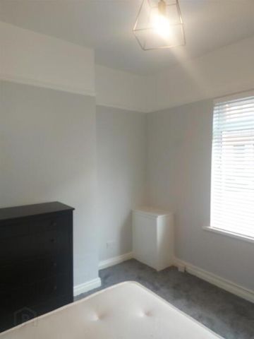 Room 1, 26 Thorndyke Street, Belfast, BT5 4QB - Photo 5