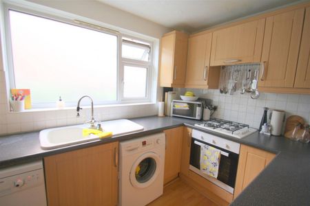 Flat 1 Hazlemere10 Hadlow, Roadsidcupkent - Photo 4