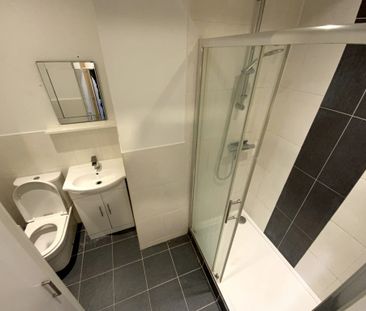 Studio Flat to Let – Epsom High Street (Platinum House, KT19) - Photo 5