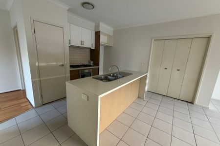 2/105 Keneally Street, Dandenong VIC - Photo 4