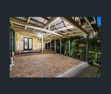 CLASSIC QUEENSLANDER - 1389M2 BLOCK OF LAND - WALK TO ROBINA TOWN C... - Photo 6