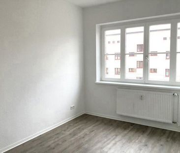 Sie haben Ihre Möbel, wir Ihre Wohnung! - Photo 1