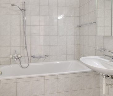 "Altbauwohnung mit Fischgratparkett" - Foto 6