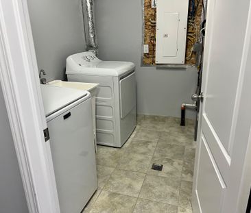 For Lease - 3200 Singleton Avenue Unit# 3, London South, Ontario - Photo 2