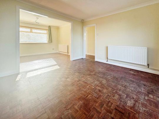 Waterson Road, Chadwell St Mary, RM16 - Photo 1