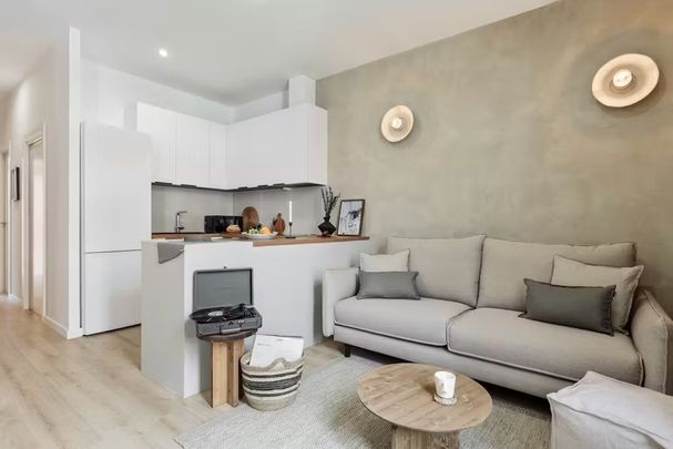 Carrer de Sepúlveda, Barcelona, Catalonia 08015 - Photo 1